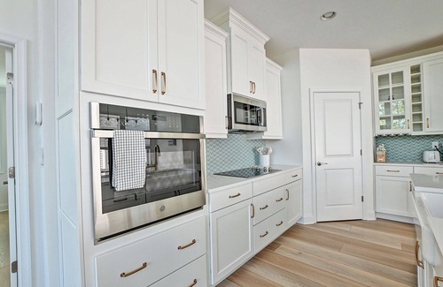 Cedar Neck Casa | New 5BD Home in Marlin's Chase! Sleeps 11 w/ natural views, community pool!
