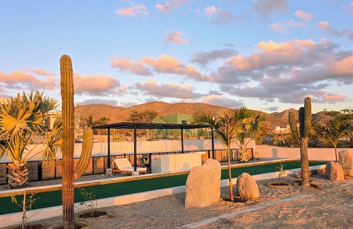 La Ventana Casa | New 5bdr-6bth, Pickleball, Pool, Jacuzzi, Sauna, Cold Plunge, 1/2 Mile to Beach