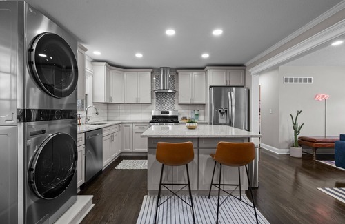 Northeast Kansas City Casa | New! 5mins to DT, 10 mins to Arrowhead, 2-Units!