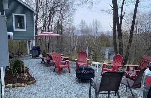 Wilmington Casa | New- 6B/3B with Hot Tub. Minutes from Lake & Town