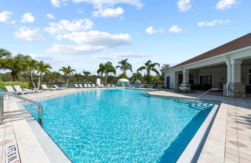 Trafalgar Village Casa | New! 6BR Home Close to Disney World! Private Pool!