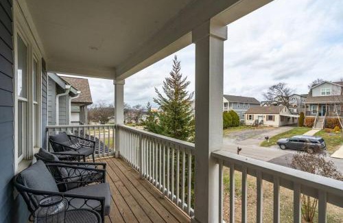 The Nations Casa | NEW 7 mins to Broadway Sleeps 8