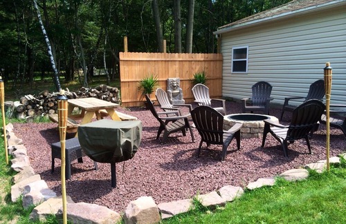 Albrightsville Casa | New7 person Hot Tub & GAMEROOM ENORME!