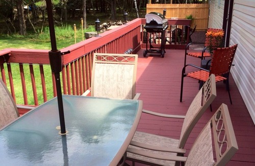 Albrightsville Casa | New7 person Hot Tub & GAMEROOM ENORME!