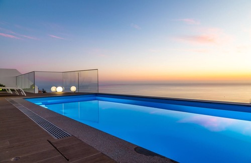 Calheta Casa | NUEVO A & M House II Luxury Holidays Home