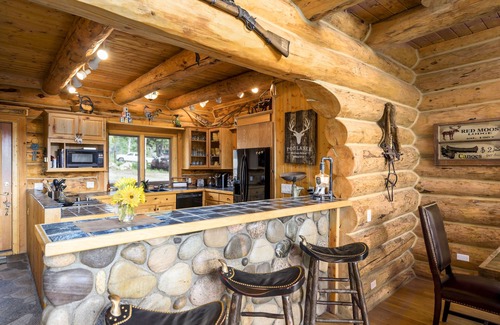 Steamboat Springs Cabina | ¡NUEVA TRANQUILIDAD ABSOLUTA! Cabaña de madera, decorada profesionalmente, vista deslumbrante
