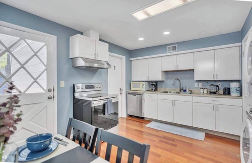 New Albany Casa | New Albany Home near Louisville