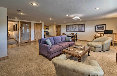 Kamas Apartamento | NEW! All-Seasons Kamas Escape: Hot Tub + Mtn View!