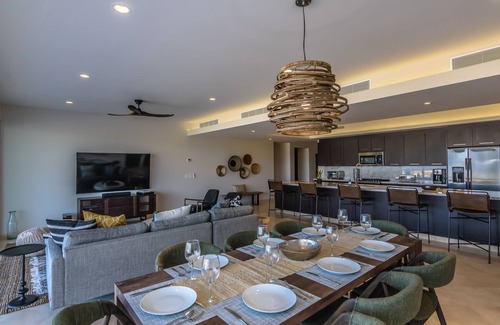 Libertad Condominio | ¡NUEVO! Increíble vista al mar con 10-15 minutos a pie del centro de San Lucas.