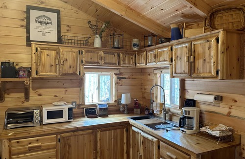Ray Cabina | New Amish built log cabin near hocking hills & tar hollow, atvs & pet friendly