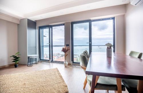 Kabatas Apartamento | New and Modern Flat with Sea View