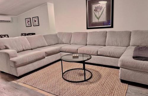 Beaufort Casa | New And Spacious. Pets Yes