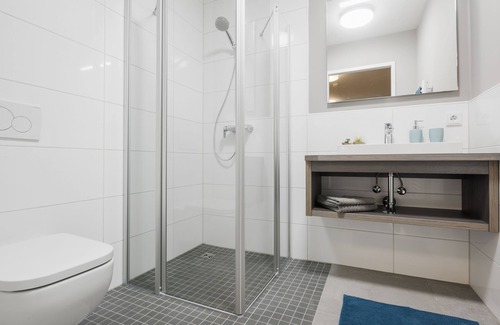 Ramersdorf Apartamento | Apartamento nuevo con aire acondicionado.
