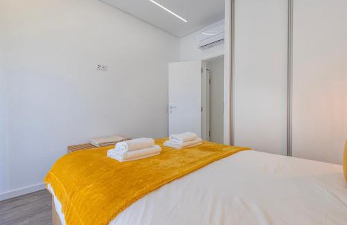 Parque das Nacoes Apartamento | New Apartment by the Metro IV