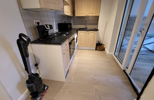 Broad Green Apartamento | New Apartment in Croydon near Waddon Station!