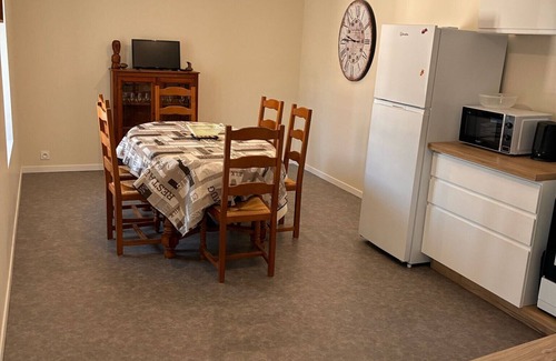 Ecueille Apartamento | Apartamento nuevo en el centro de Ecueillé con 3 habitaciones.