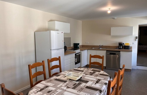 Ecueille Apartamento | Apartamento nuevo en el centro de Ecueillé con 3 habitaciones.