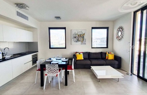 Tel Aviv Promenade Apartamento | New Apartment Near the Beach With Parking TL53