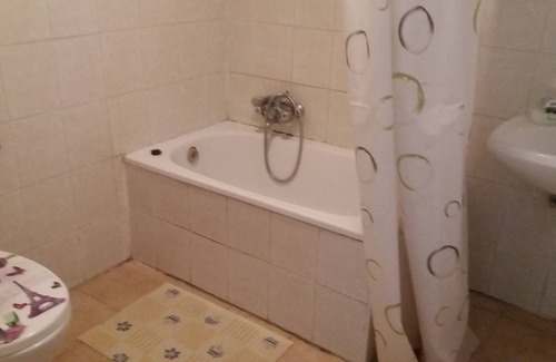 Badacsonyors Apartamento | Nuevo apartamento con vistas al lago, a unos 200 metros de una hermosa playa