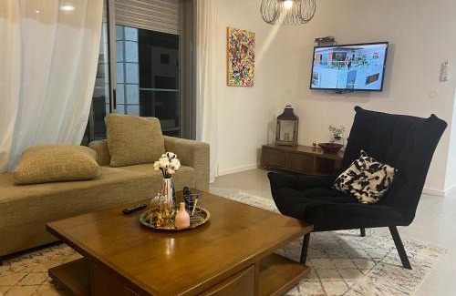 Kiryat Gat Apartamento | New apt with a big balcony at karmei gat