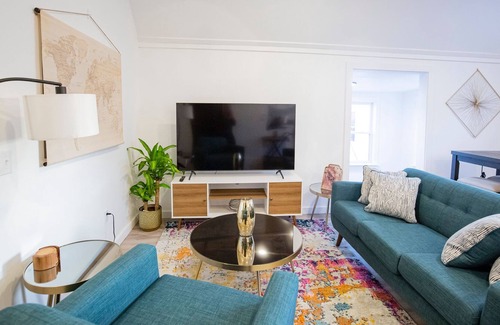 Lewiston Apartamento | New Apt with Modern Style- 5 mins from St Mary’s, Central Maine Med, and Bates