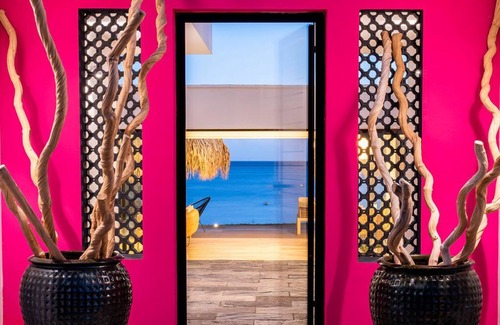 Saint-Pierre Villa | Villa Baya - Pies de villa de arquitecto en el agua