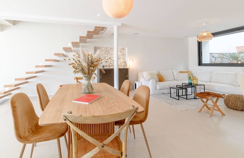7th Arrondissement Casa | New architect-designed villa with swimming pool / Quartier Bompard - Endoume