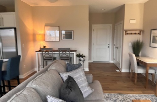 Waukee Casa | New Arrival 4 Bedroom Serenity w/Nature Views