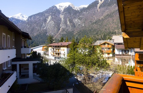 Carisolo Apartamento | Nuevo ático en Carisolo / Pinzolo cerca de las pistas de esquí