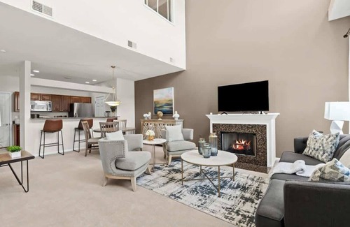Auburn Hills Casa | *NEW* Auburn Hills DT Condo