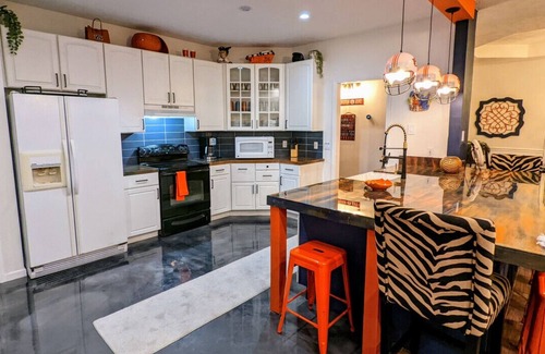 Lee County Casa | NEW! Auburn Tiger Alumni Retreat on 20 private acres