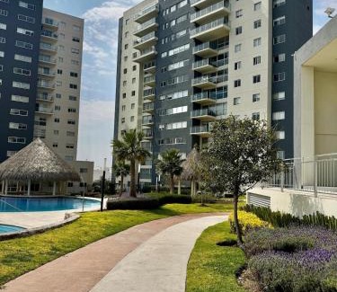Querétaro Apartamento | New Bamboo Horizon pool, gym and coworking