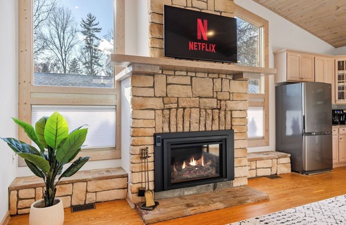 Lakeside Casa | NEW Beach Access with Pool, Hot Tub, Game Room, EV Charger level 2