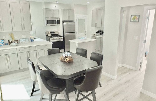 Peninsula Condominio | *New* Beach & Bay Retreat | Full of Amenities!