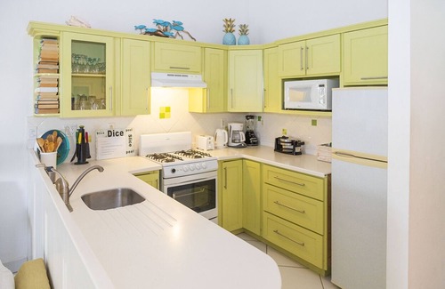 Marina Bay Apartamento | *New* Beach front newly renovated condo