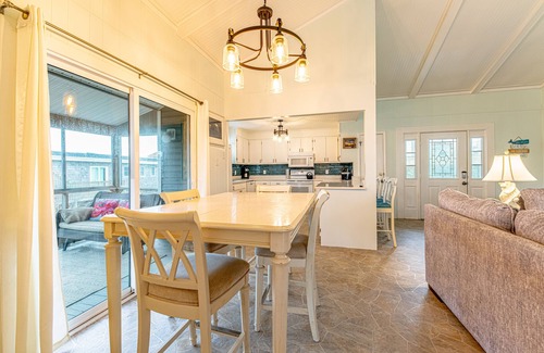 South Nags Head Casa | NEW Beach Location, Relaxation, and Comfort!