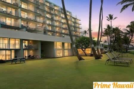 Punaluu Casa | NEW Beachfront Condo & Amazing Views