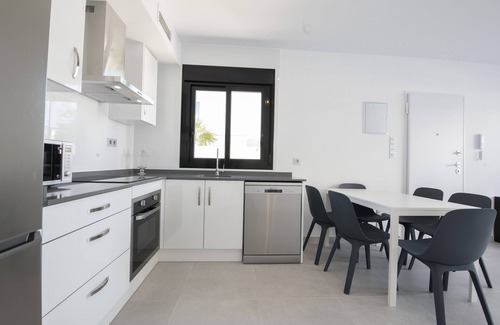 Los Imbernones Casa | Nueva hermosa casa funky con piscina privada y terraza en la azotea - tiene capacidad para 2 familias