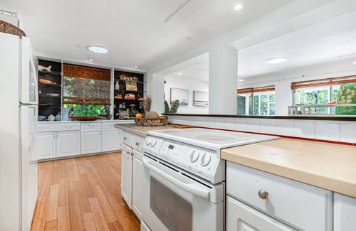 Sanibel Cabaña | ***NEW*** Beautiful Cottage Canal Front&Boat Dock