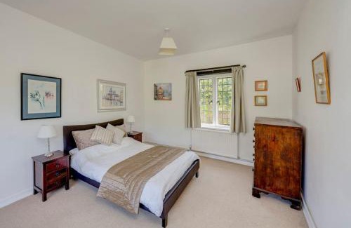 Little Chalfont Casa | NEW - Beautiful, spacious Beechwood Lodge with lovely gardens