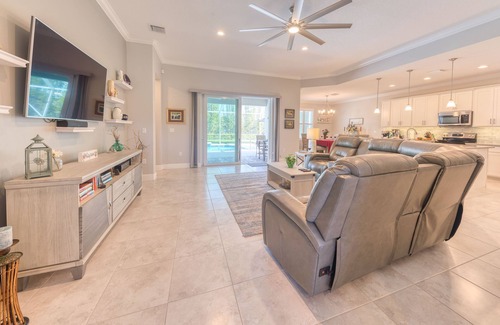 Port Saint Lucie Casa | New Beautiful Heated Pool 3 bedroom, 2 Bath