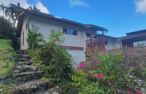 Hawaii Kai Casa | NEW Beautiful house with waterfall, koi pond and tropical garden