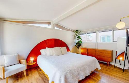 Spring Valley Casa | NEW Beautiful San Diego Mid-Century Treehouse