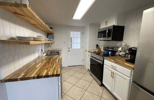 Horseshoe Bay Casa | NEW!! Beautifully renovated familyand pet friendly duplex!