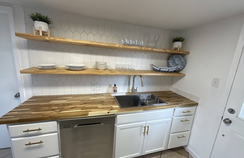 Horseshoe Bay Casa | NEW!! Beautifully renovated familyand pet friendly duplex!