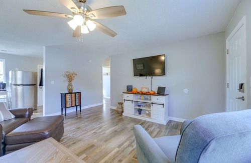 New Bern Casa | New Bern Abode w/ Yard ~ 2 Mi to Neuse River