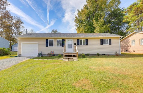 New Bern Casa | New Bern Abode with Yard about 2 Mi to Neuse River