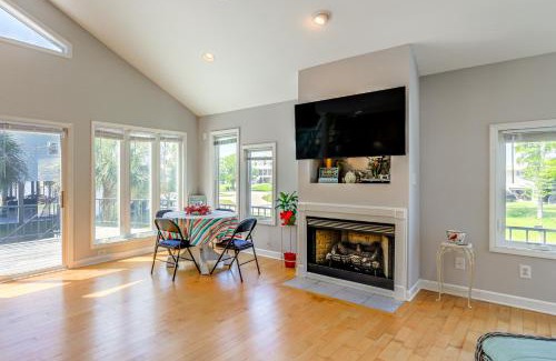 New Bern Casa | New Bern Home with Water View about 6 Mi to Downtown!