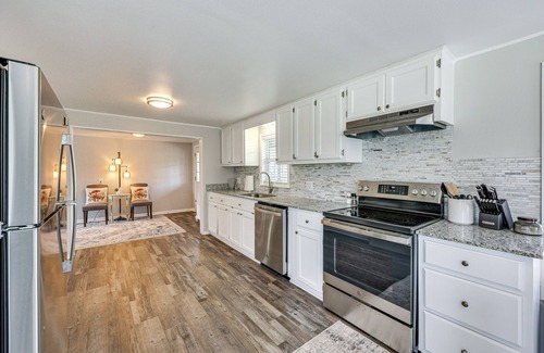 New Blaine Casa | New Blaine Getaway - Walk to Lake Dardanelle!