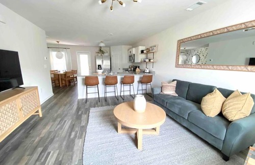 Inman Casa | New!!! Boiling spring - luxury home sleeps 6